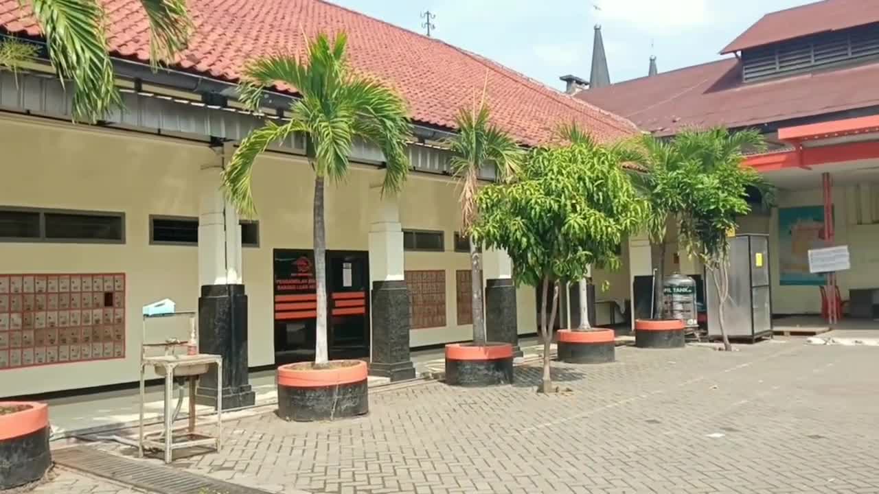 KANTOR POS KEBON ROJO, SURABAYA, INDONESIA