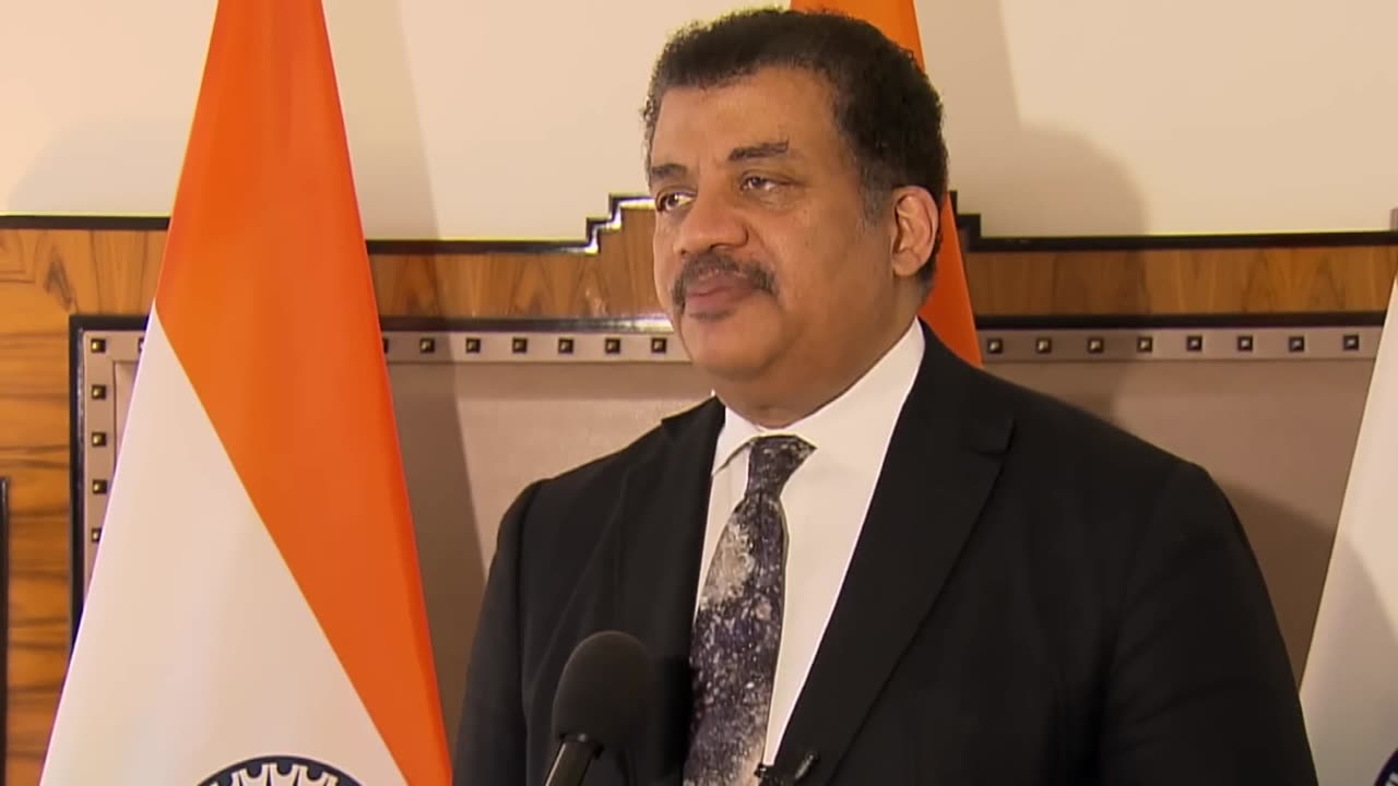 When PM MODI MET Mr. NEIL de Grasse Tyson