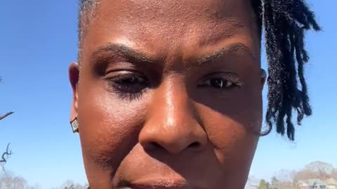 Viral video of lady discussing housing advice