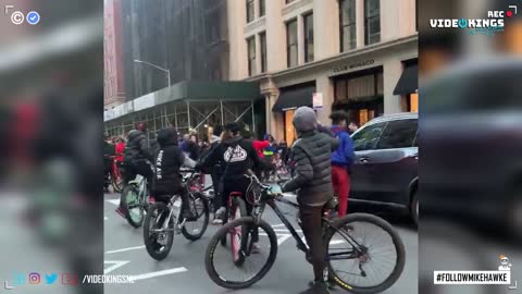 Rioting youth shut down traffic and brutally attack vehicles in Manhattan