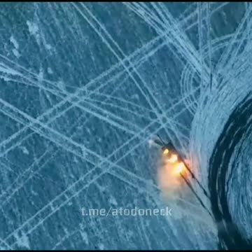 The Polish 155-mm self-propelled guns "Crab" burned down.