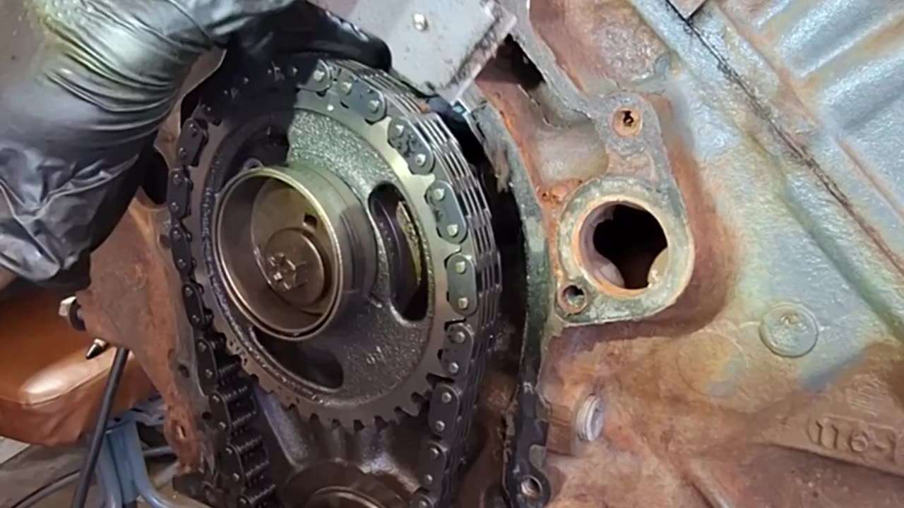 Ford 460 engine. Cleaning gasket surfaces #ford #truck #f250 #shorts #trending