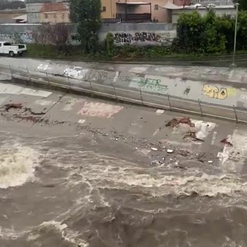 The LA River is definitely rivering