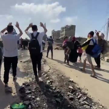 Citizens of Gaza forced to flee by the IDF Israel forces
