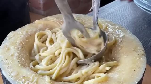 Questione di cremosità 🤪 il nostro cacio e pepe