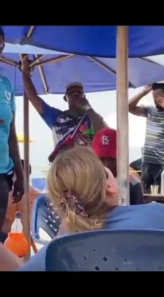 Video: masajistas cobraron un millón de pesos por masaje de 10 minutos