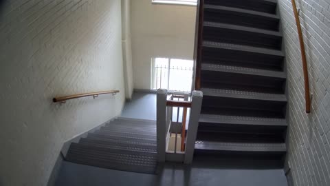 3883FHOB03Stair7_2021-01-06_13h22min05s127ms.mp4