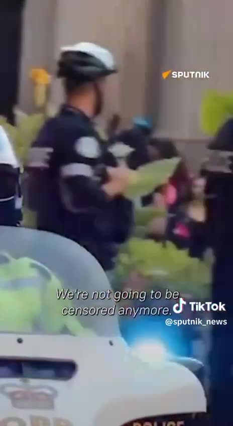 Treaudo & Zelensky Are Met With Pissed Off Souls Like The Should Be!!