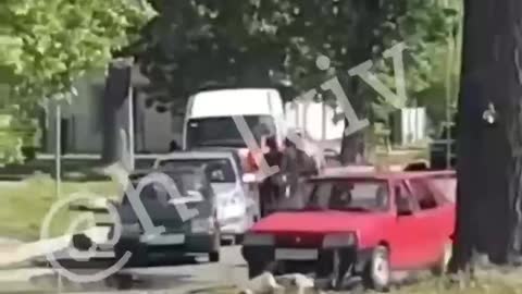 Ve Lvově se u benzínek rozdávají povolávací rozkazy všem kdo chtějí natankovat