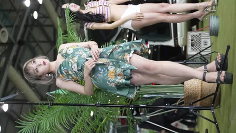 [4K 60p] Model Lang Lang shoots directly at the shooting meeting