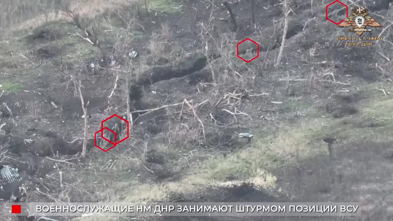 Video of 100 Brigade soldiers storming V.S.U. positions near Nevelskoye