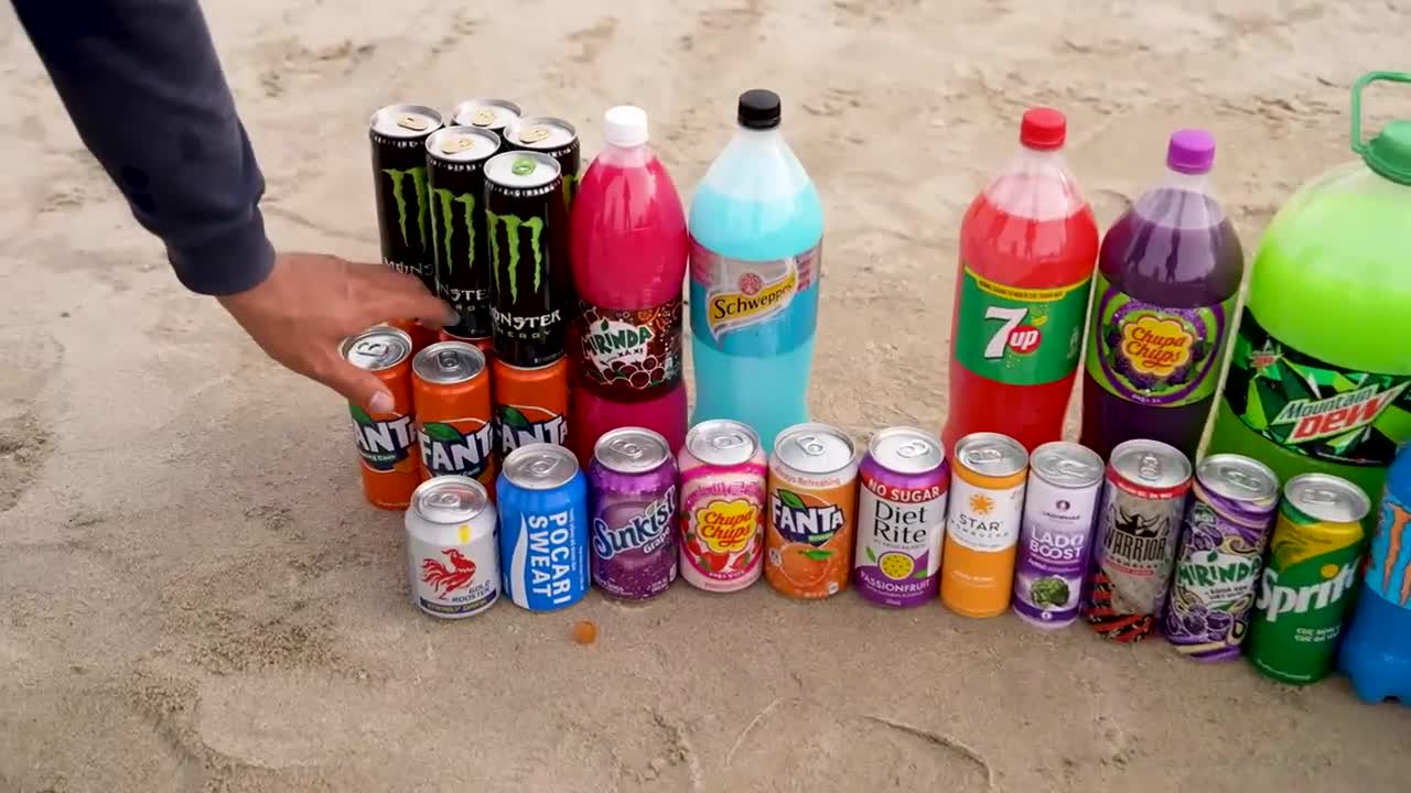 Giant Coca Cola & Big Monster, Chupa Chups, Mtn Dew, Fanta, Mirinda and Mentos soda mix Underground3