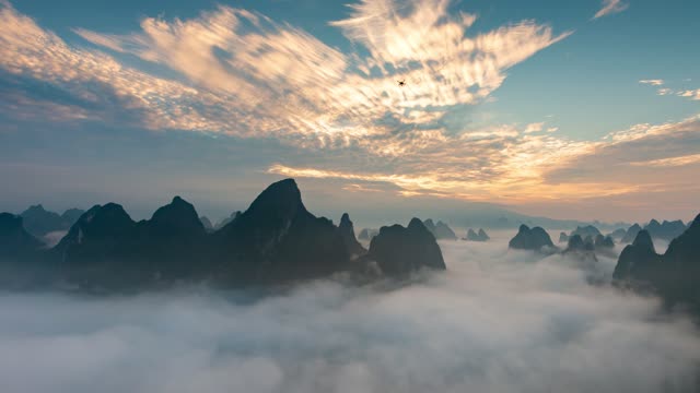 Clouds walking on the mountain.