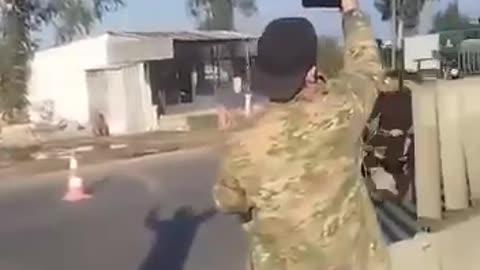 🇸🇾👀