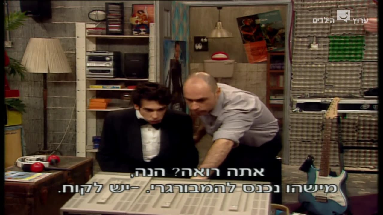 הפיג'מות עונה 4 פרק 16 שם קוד מוסטש