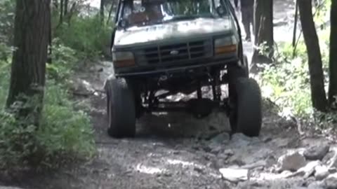 Ford Bronco Off Road #ford #bronco #rockcrawling