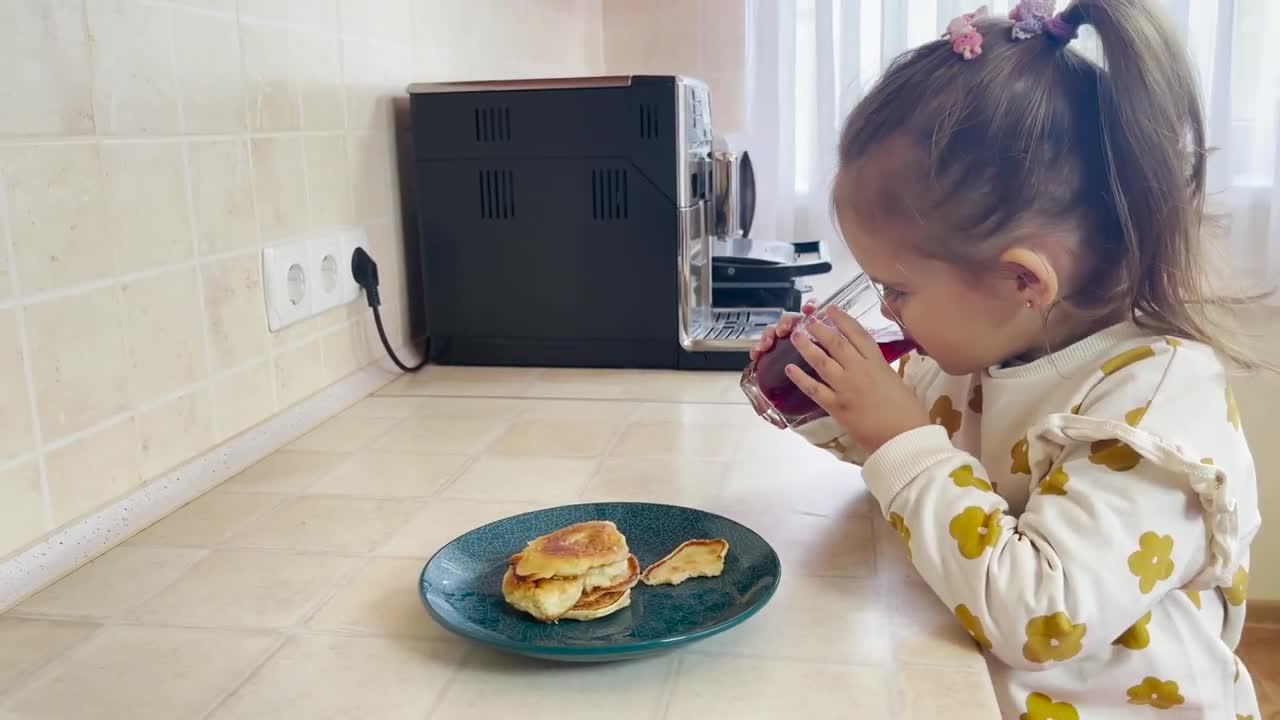 3 Year Old Makes Pancakes [Try Not To Laugh]