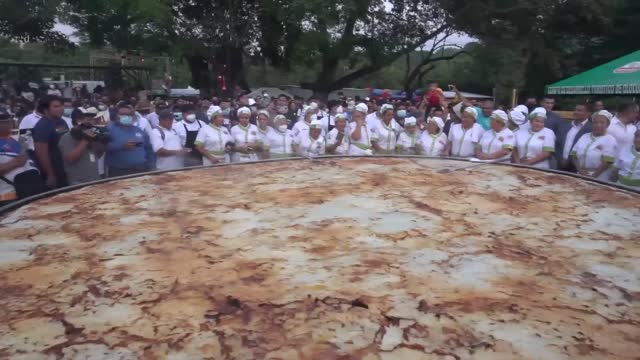 Would You Eat the World’s Largest Pupusa