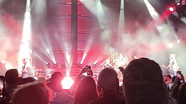 Jason Aldean Crazy Town Live 0ctober 14th 2022