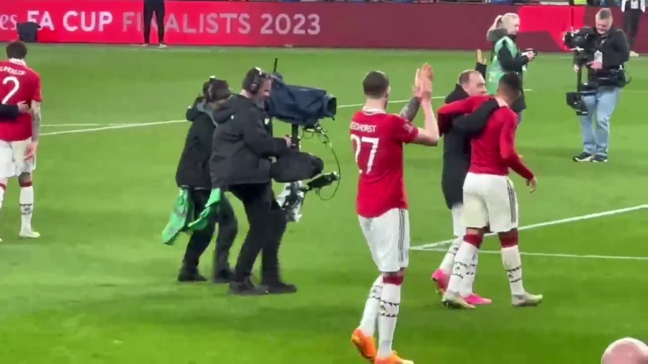 Manchester United players celebrate full time are fa cup semifinal win