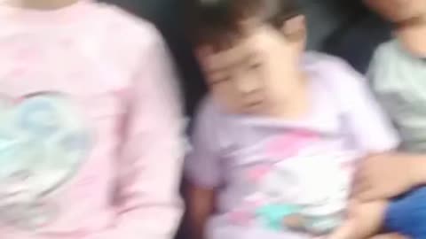 Sleepy baby in the car is so cute👶🌻