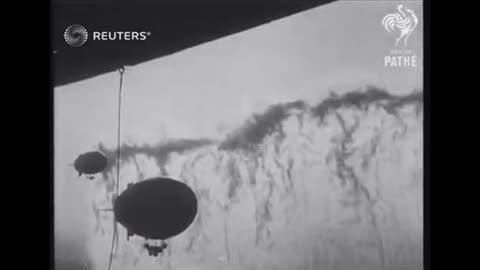 ZEPPELIN EN FORMATION
