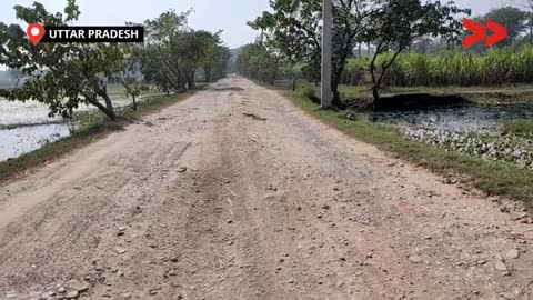 उत्तर प्रदेश में खस्ताहाल सड़क की नही ले रहा कोई सुध(1)