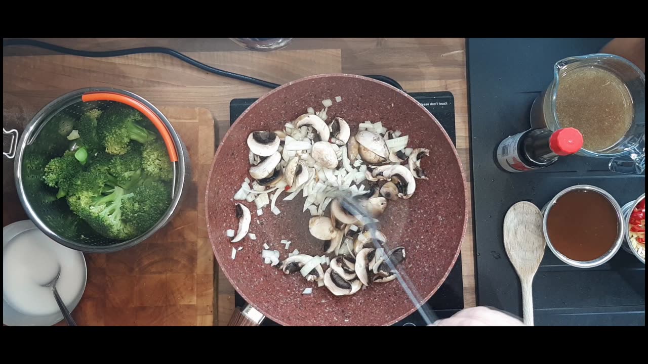 Awesome Home Made Chicken and Broccoli Stir Fry in Oyster sauce