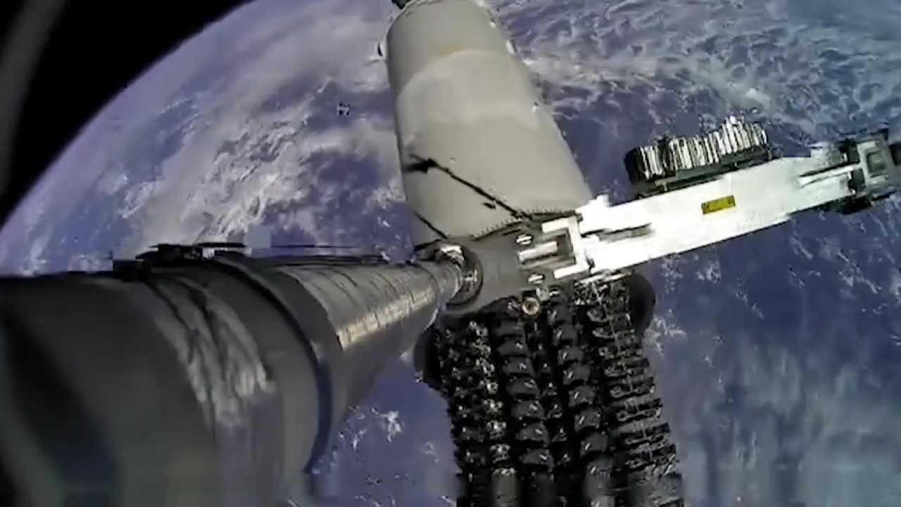 First Starlink v2 satellites reach orbit.