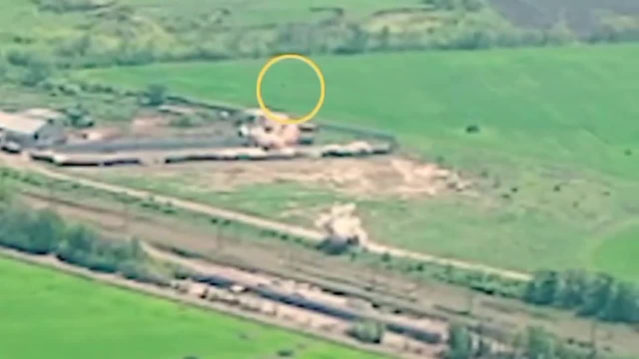 Two accurate hits on two Russian tanks in the rear πΊπ¦