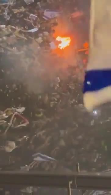 🚨 🇮🇱 Intense clashes between Israeli protesters and police in Tel Aviv