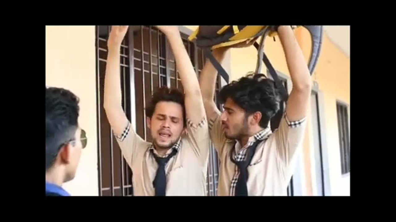 Round2hell Comedy Video Mere Class Mai English to English baat hogi|| R2H ||. Short Video