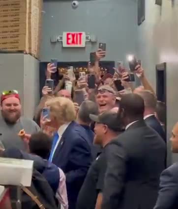 President Trump stops by at Downtown House Of Pizza Fort Myers Florida