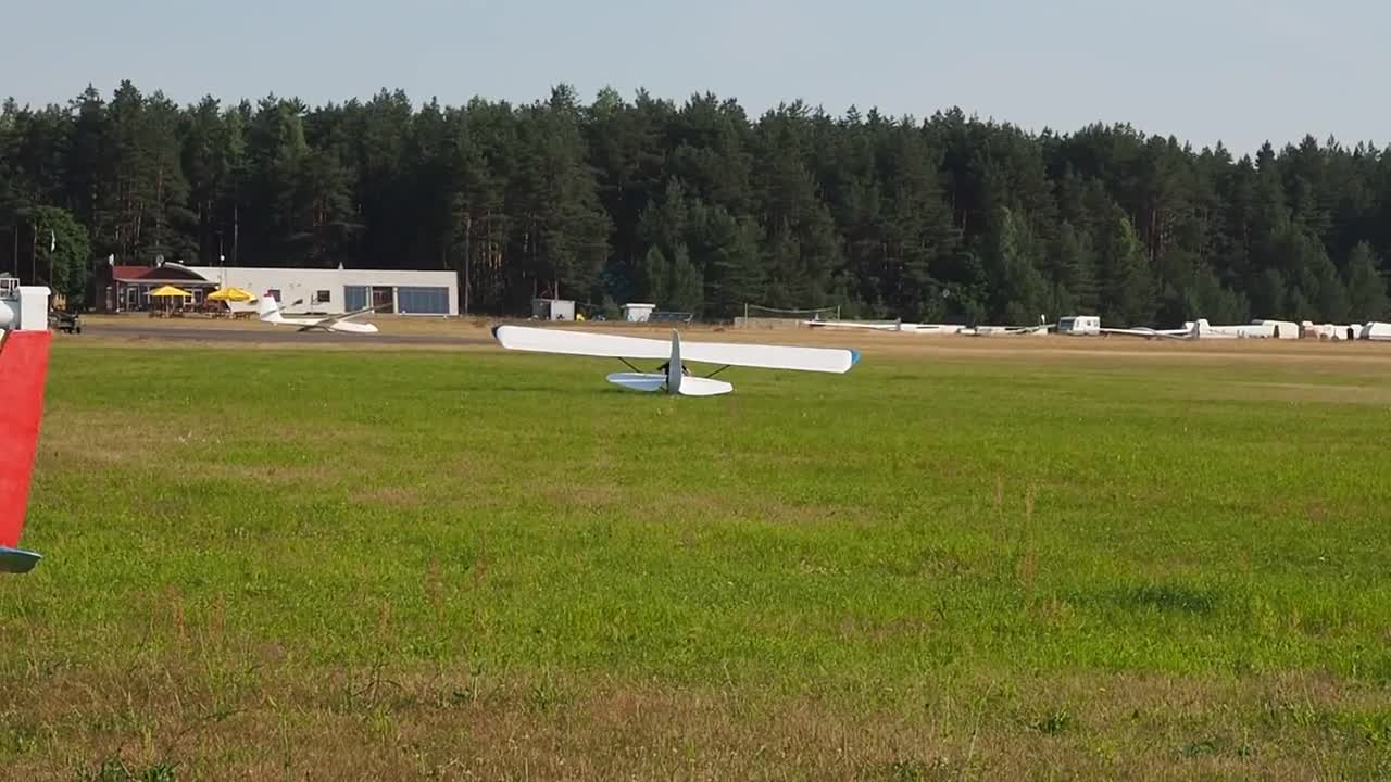 How to learn flying gliders at the age of 10