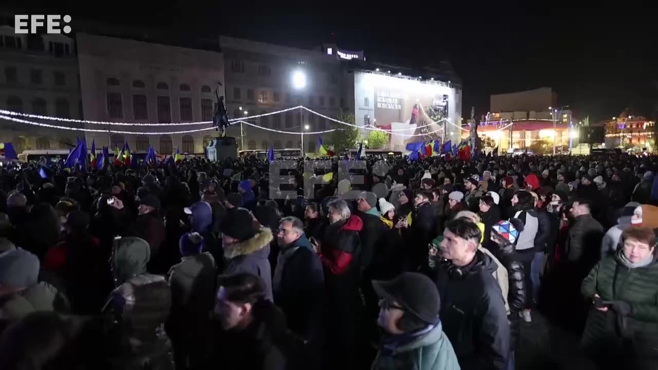 Bucarest acoge una multitudinaria manifestación por una Rumanía europeísta