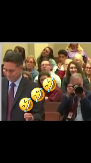 You cat has hands - Amber's Lawyer asks funny crazy questions