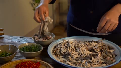 Cooking Shredded Chicken Salad Jingpo Recipe Yunnan China