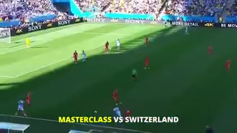Messi Destroying defenders