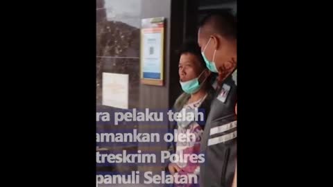 Viral nenek2 yang di tendang oleh pelajar yang bikin geram