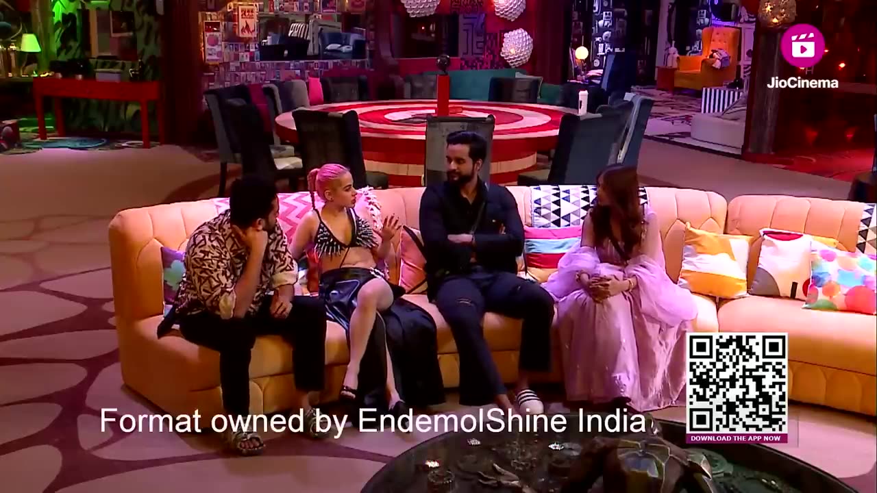 Bigg Boss OTT2 | Elvish Yadav Has a dress request for Urfi Jadav