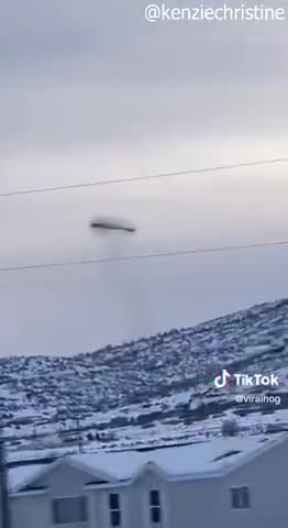 Strange flying ring cloud in Utah