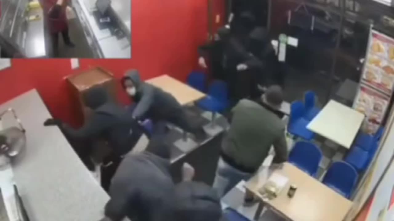 Picking up food in globalist agenda 'modern London' be like....
