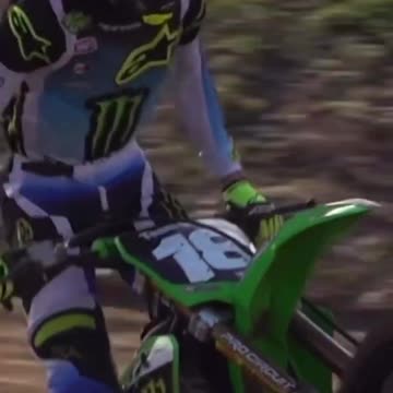 Landen Gordon playing a bit #motocross