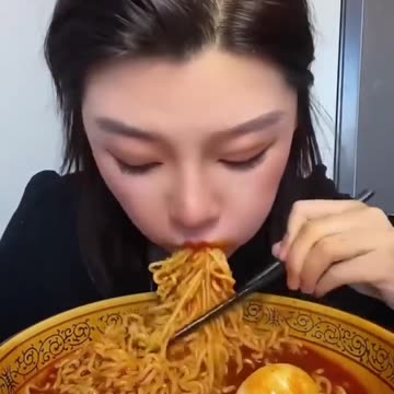 [ASMR ] Mukbang : fast eating eggs noodles #shorts