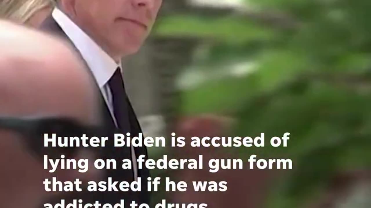 Hunter Biden arrives in court to begin felony gun trial