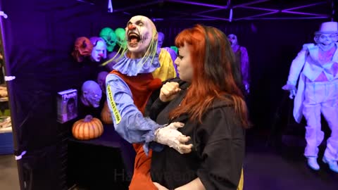 SCARY Clown Animatronics, Costume & Horror Props at Transworld Halloween Show