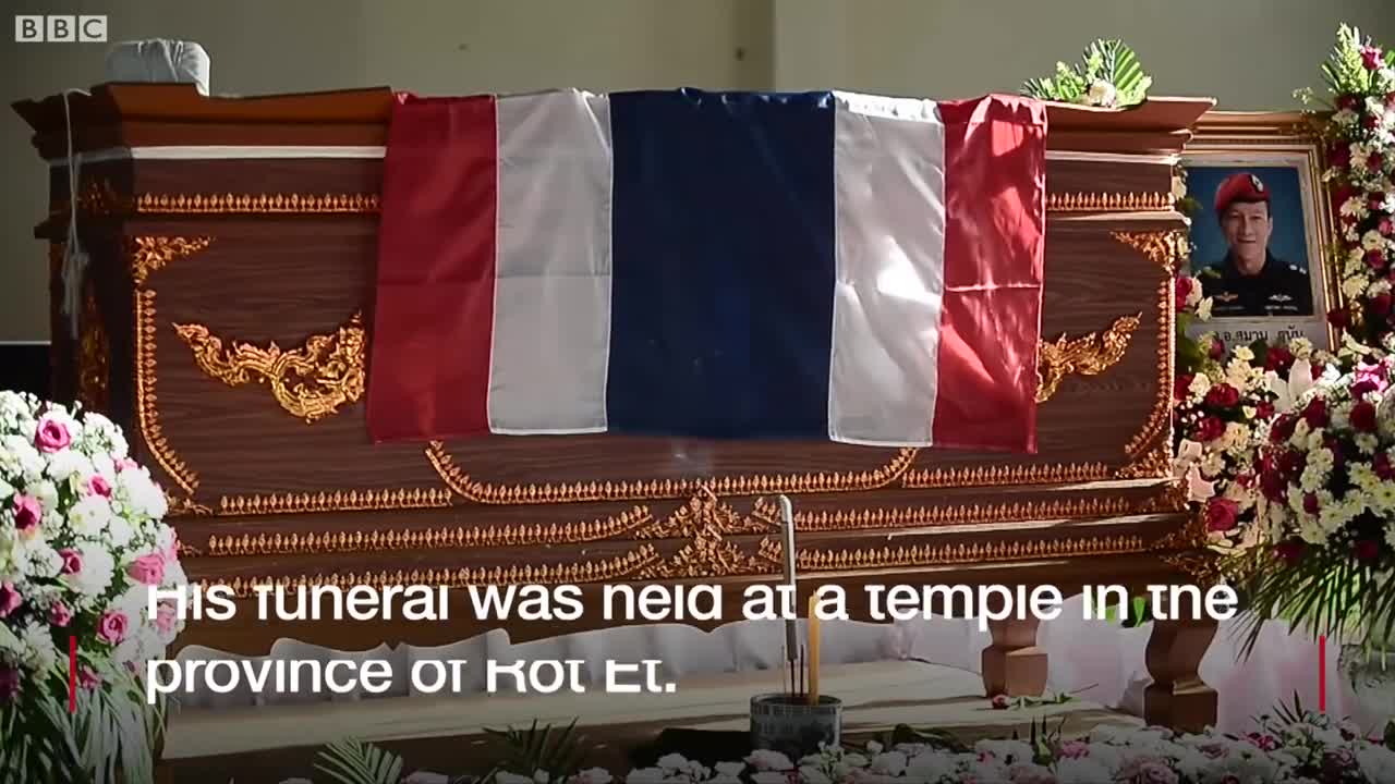 Thai cave: Wife and father mourn 'hero' diver - BBC News