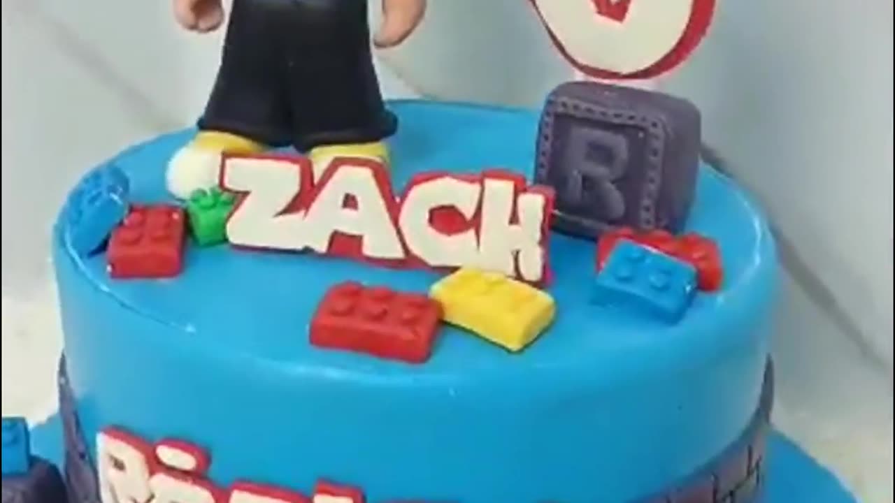 Decorating a Fondant Roblox Cake - Murder Mystery + Bedwars Memes Installed