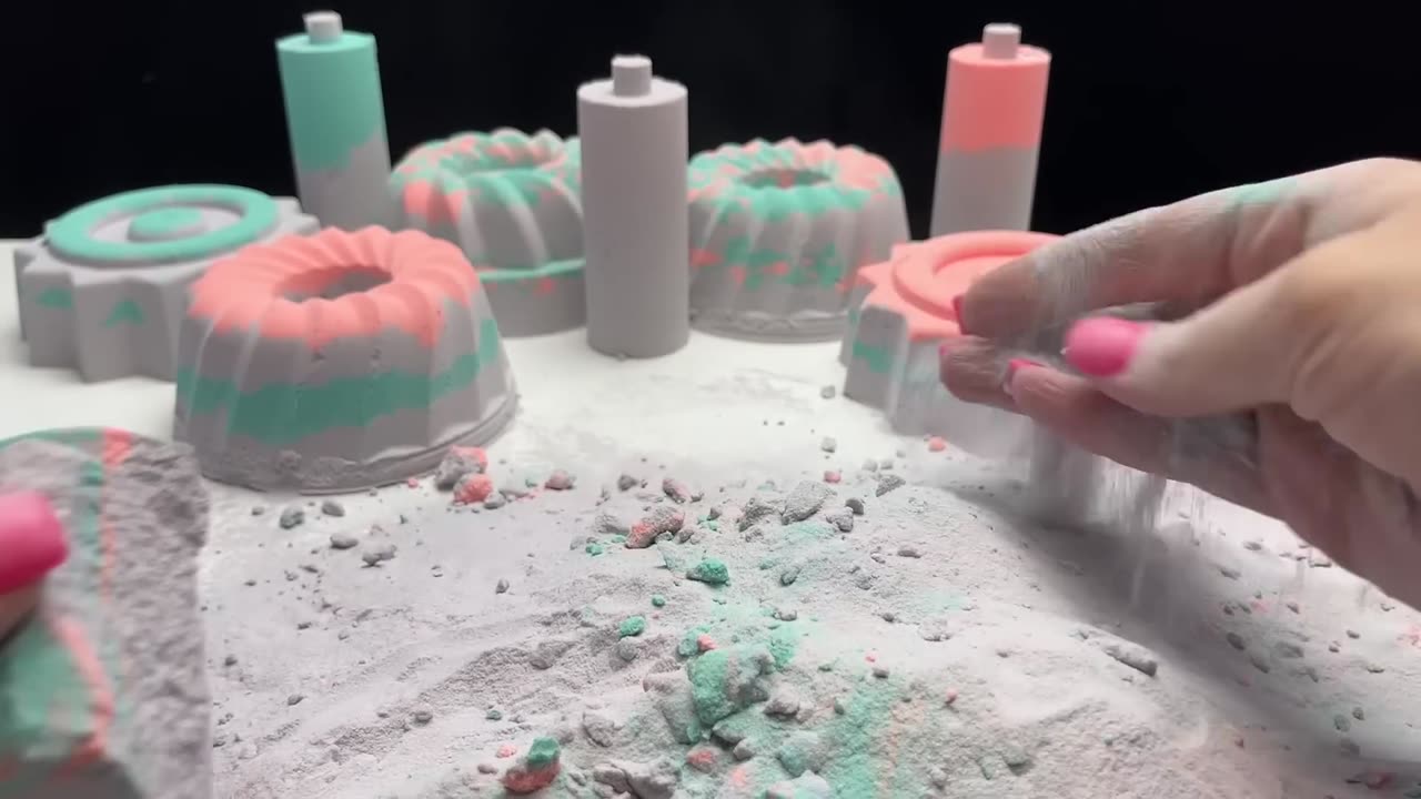 ASMR Baking Soda crumbling with relaxing sounds and satisfying textures