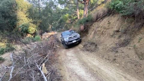 What are the perks of using deflated tires on Rocky Terrain || Off-road Adventure